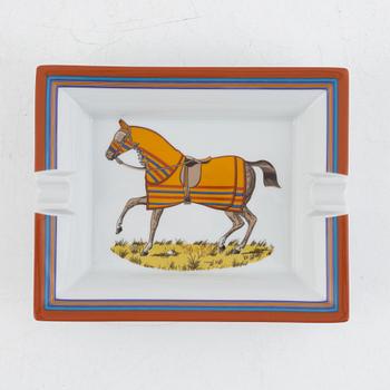 Hermes, askfat, porslin.