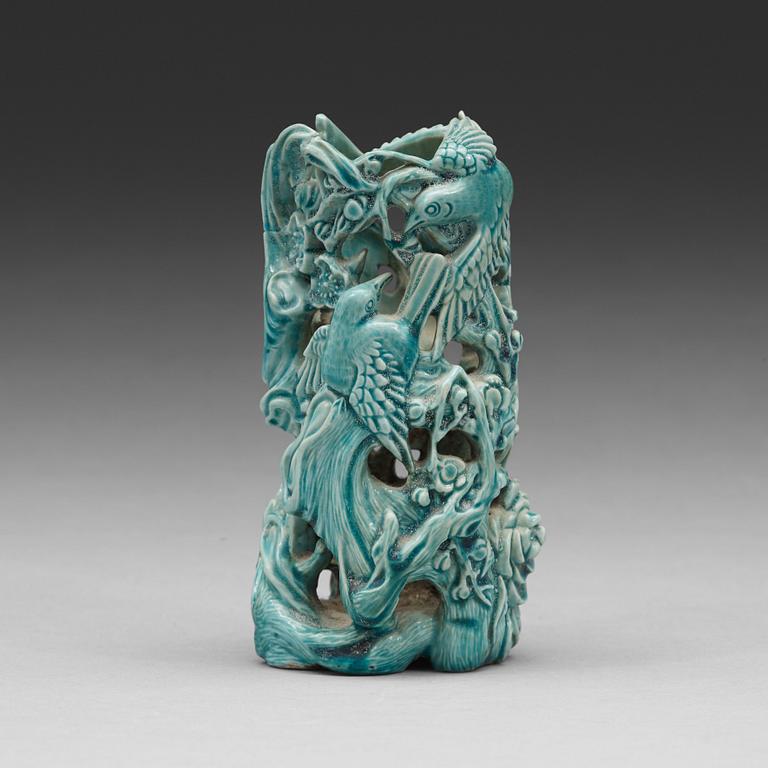 A Chinese biscuit brush pot, Qing dynasty, 19th Century.