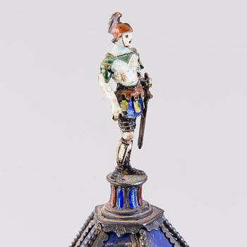 BORDSUR, silver, emalj och lapis lazuli, troligen Hermann Böhm, Wien, Österrike, 1800-talets senare hälft.