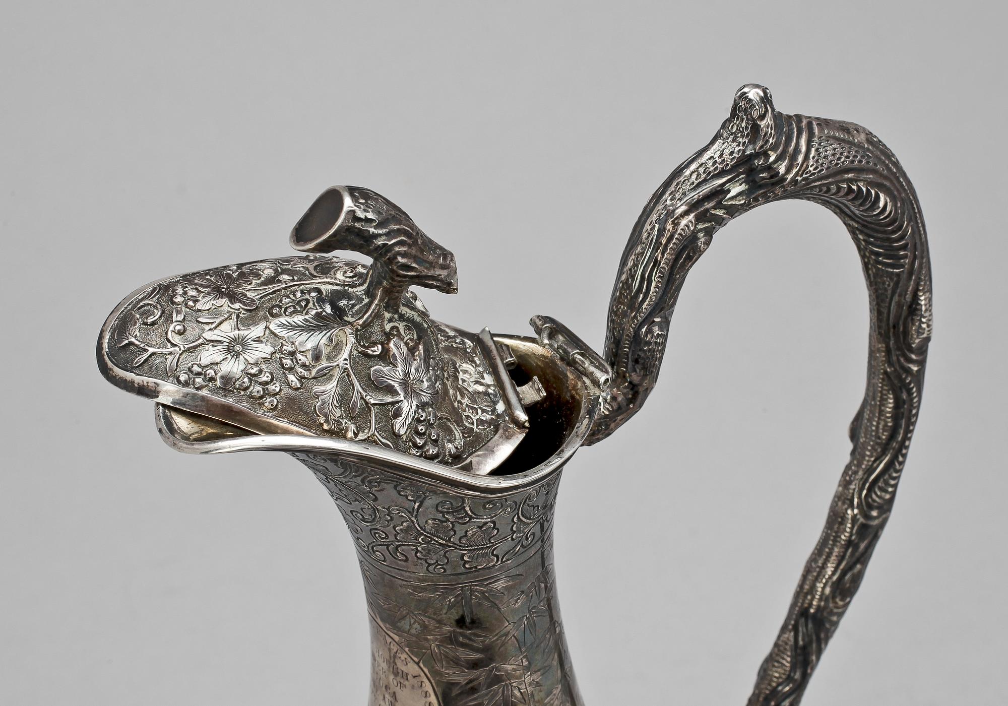 PRISKANNA, silver, Wang Hing&Co, Hong Kong 1888. Tot vikt ca 760 gram.