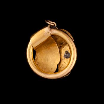 HÄNGE, 14K guld, emalj. Vikt ca 6,3 g.