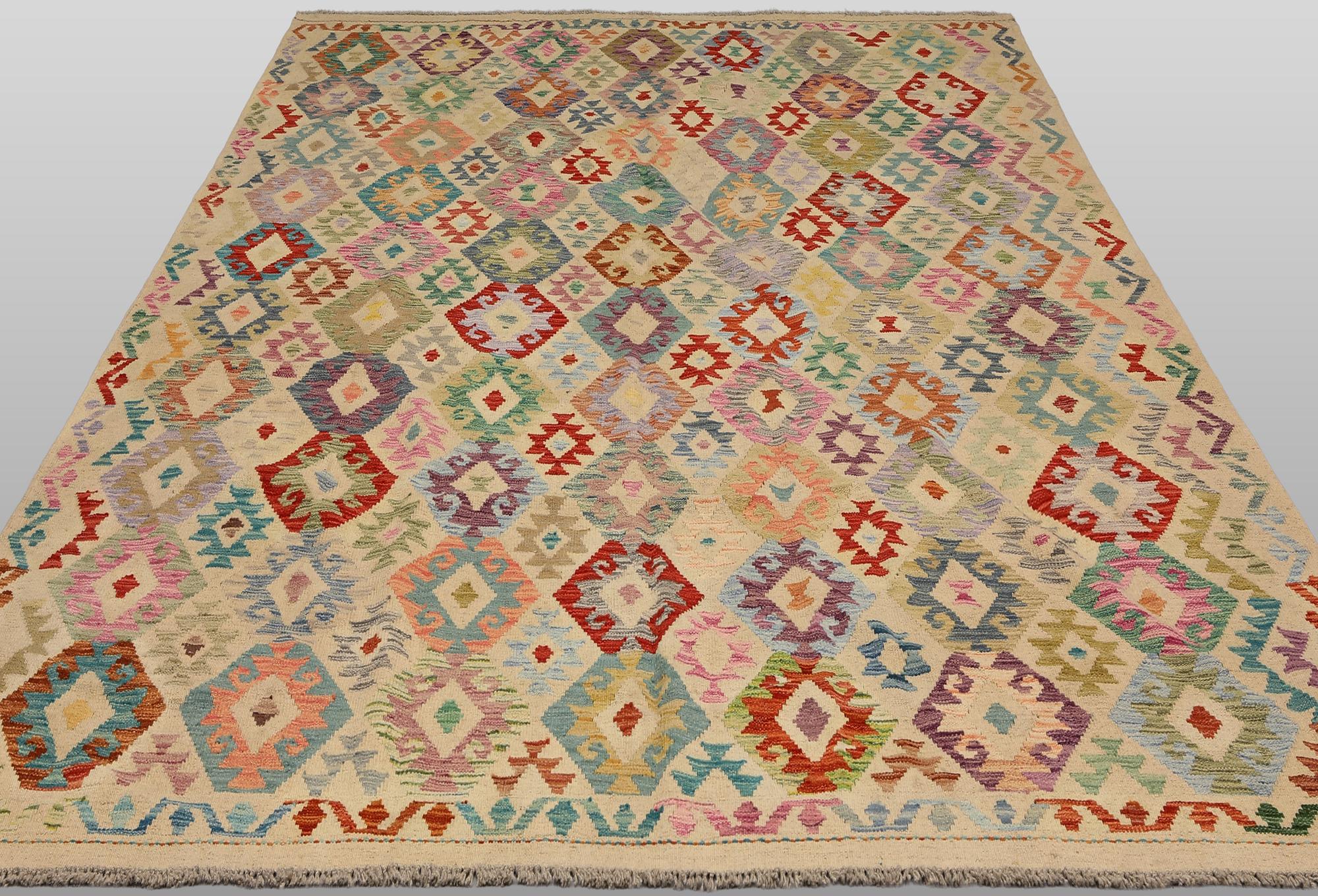 A Kilim rug, approx. 297 x 248 cm.