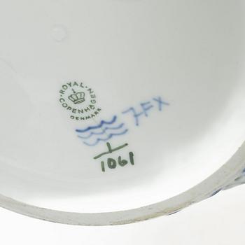 Royal Copenhagen, a 'Musselmalet' / 'Blue Fluted' porcelain bowl, Denmark.