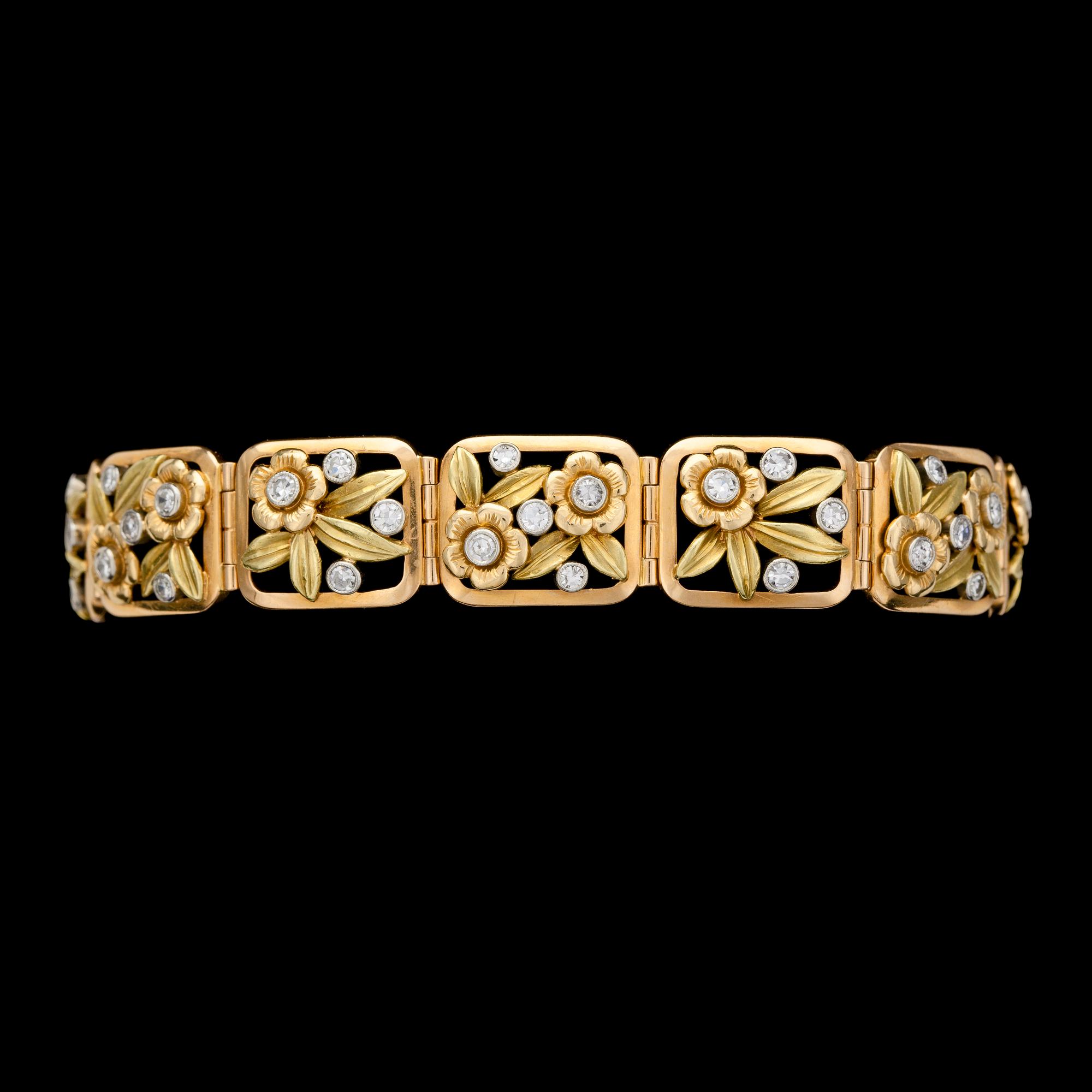 ARMBAND, åttkantslipade diamanter, tot. ca 1.50 ct, i blomformationer.