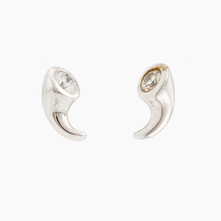 Georg Jensen, pendant and earrings, 18K white gold with brilliant-cut diamonds.