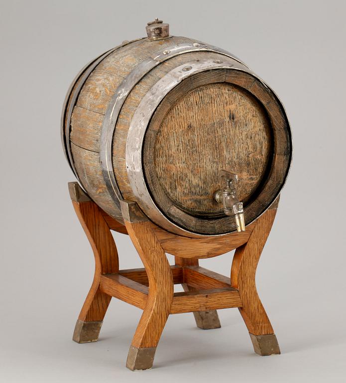 ÖLTUNNA, silverbeslag, CG Hallberg, 1906.