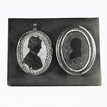 Siluettporträtt, två stycken, omkring år 1800, Sengustavianska.
