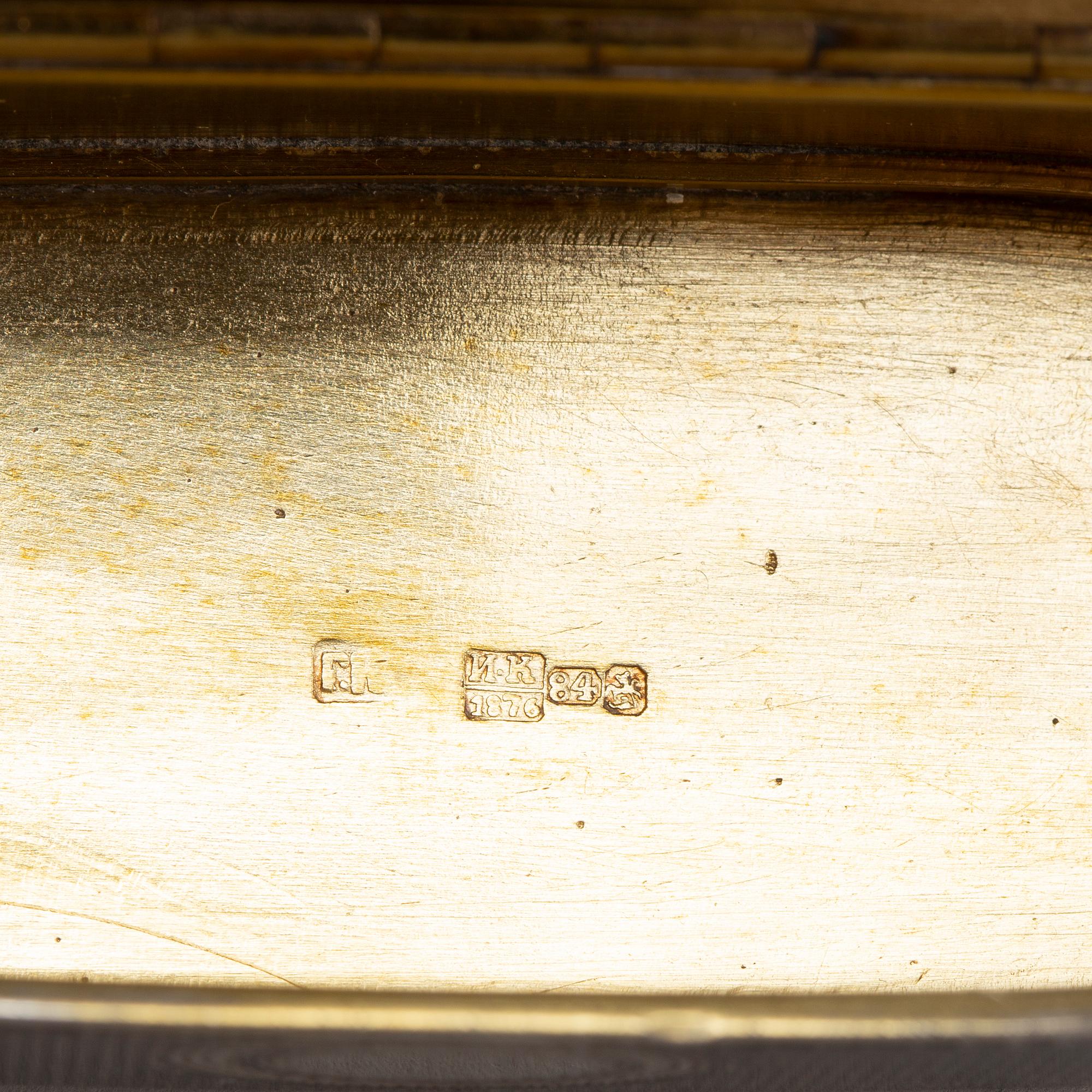 A Russian parcel-gilt silver and niello box, mark of Gustav Klingert, Moskva 1876.