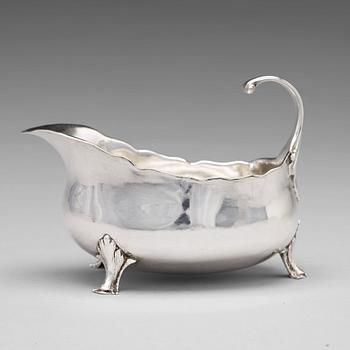 182. A Swedish 18th century parcel-gilt silver cream-/sauceboat, mark of Petter Åkerman, Stockholm 1769.