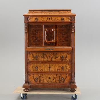 CHIFFONJÉ, nyrenässans, 1800-talets andra hälft.