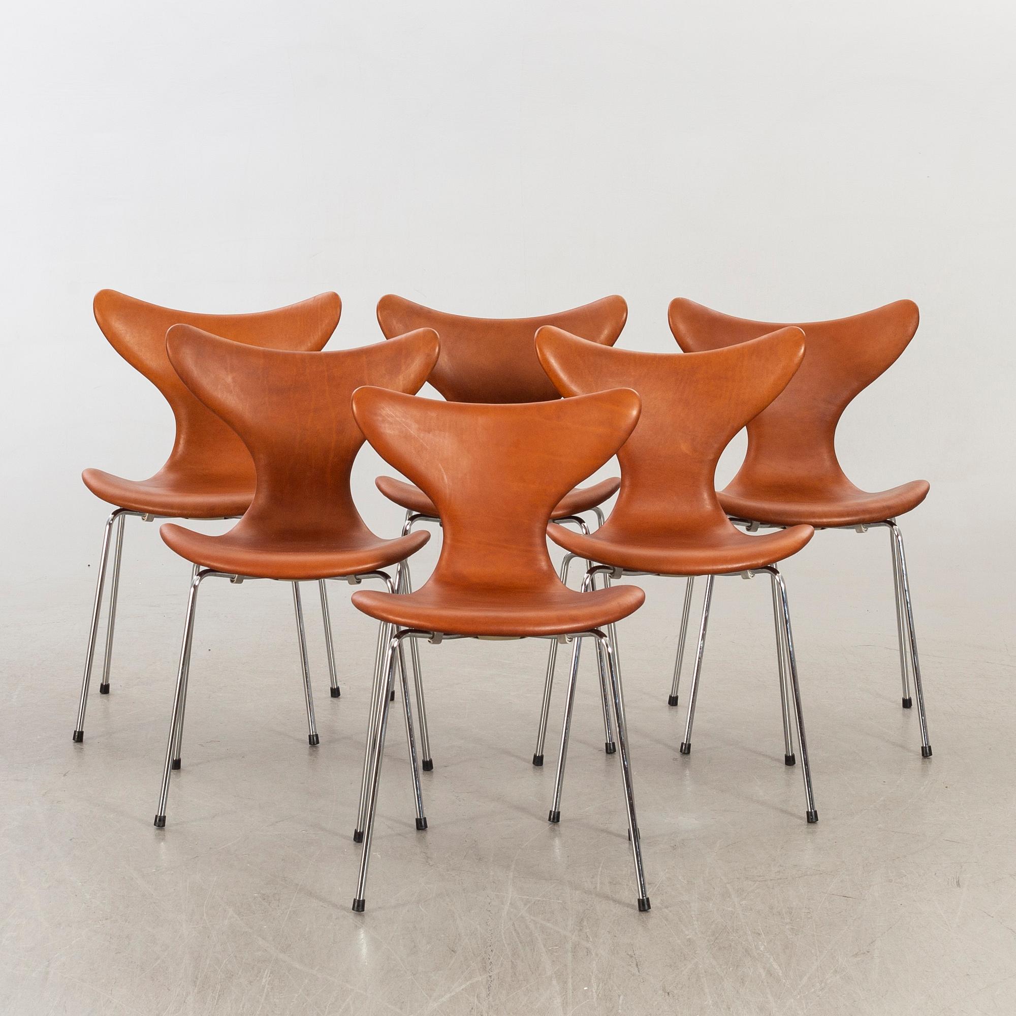 ARNE JACOBSEN, stolar, 6 st, Måsen / Liljan, Fritz Hansen.