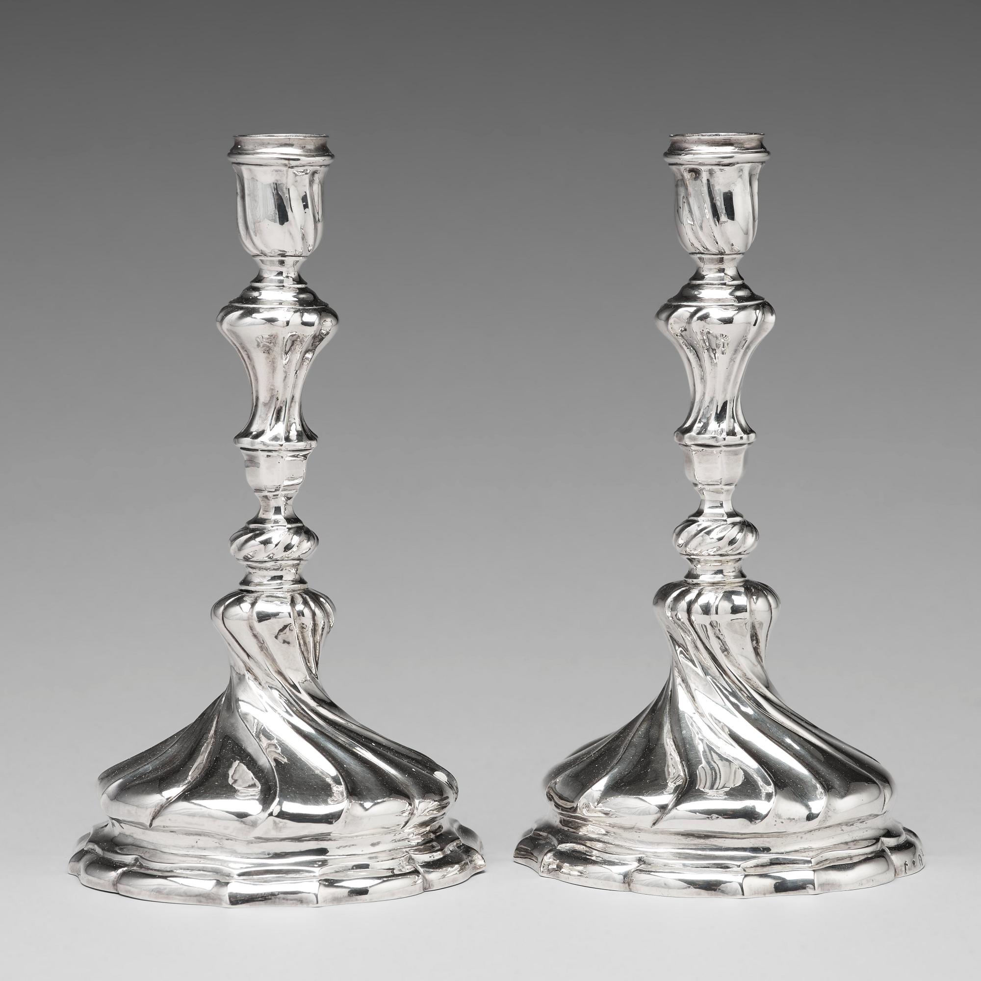 Isak Sauer, ljusstakar, ett par, silver, Stockholm 1755. Rokoko.