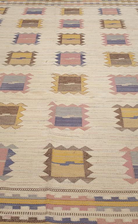 Märta Måås-Fjetterström, A CARPET, "Ljusa plador", flat weave, ca 344,5 x 254,5 cm, signed AB MMF.