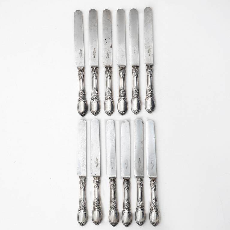 Twelve French silver knives, Hènin & Cie, Paris, circa 1900.