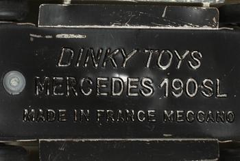 MODELLBILAR, 11 st, Dinky Toys och Lesney, omkring 1900-talets mitt.