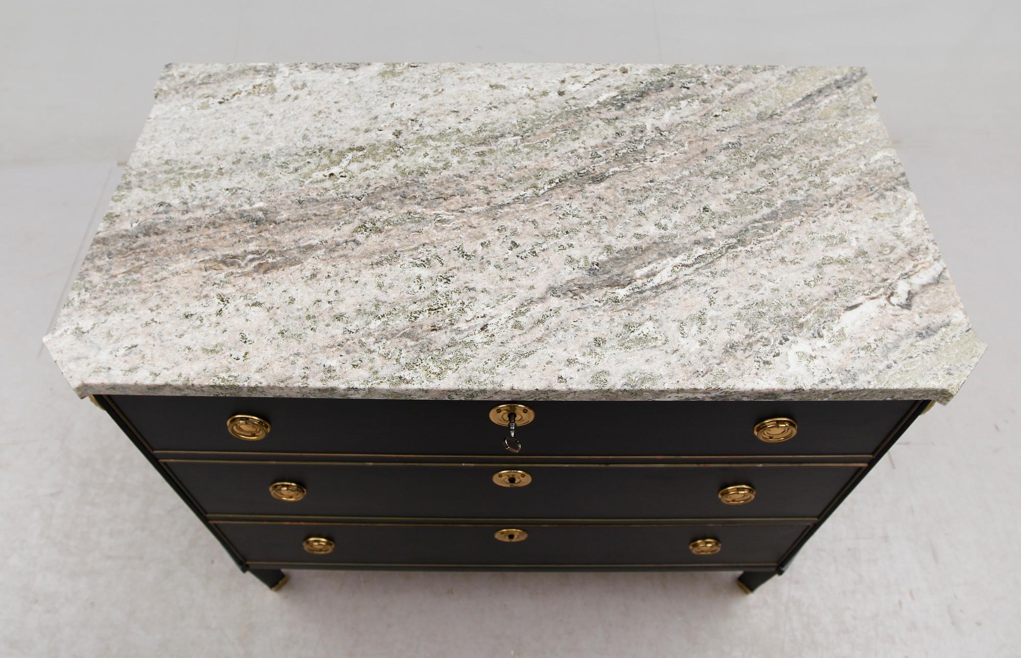 BYRÅ, gustaviansk stil, 1900-talets andra hälft.