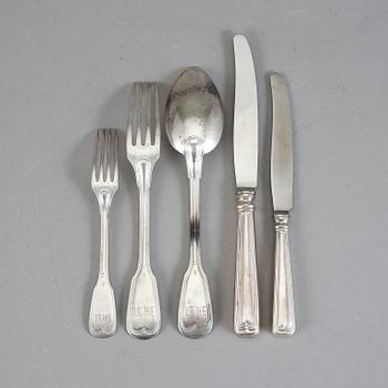 PARTI SILVER, 30 delar, Fransk modell, blandade stämplar. Vikt ca 1820 gram.