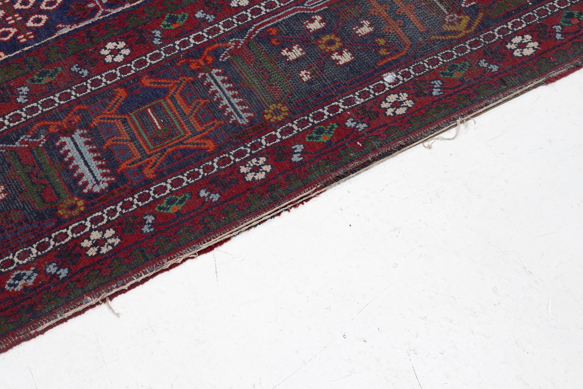 Carpet, approx. 400 x 310 cm.