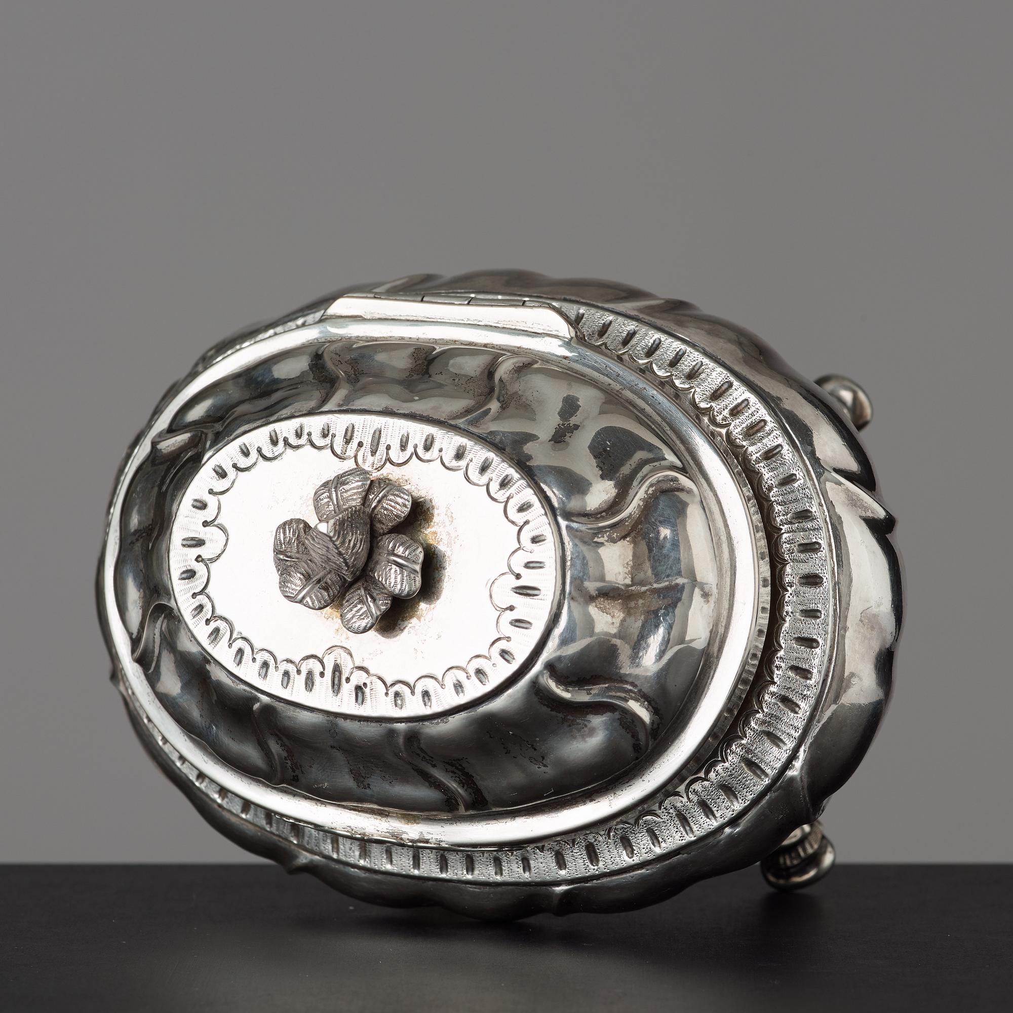 SOCKERSKRIN, av Johan Andersson Starin, mästare i Stockholm 1723-56, rokoko.