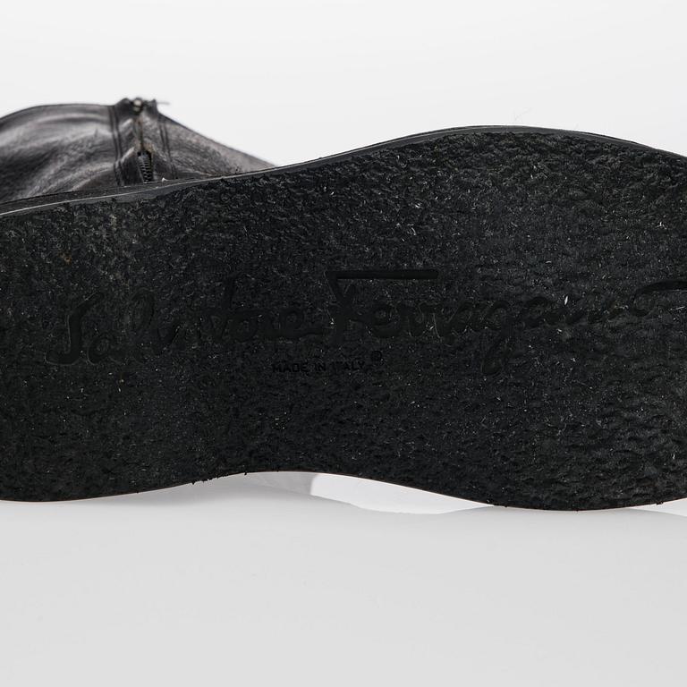SKOR, Salvatore Ferragamo.
