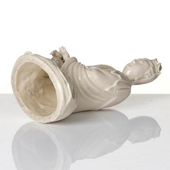 A blanc de chine figure of Guanyin, Qing dynasty. 19th century.