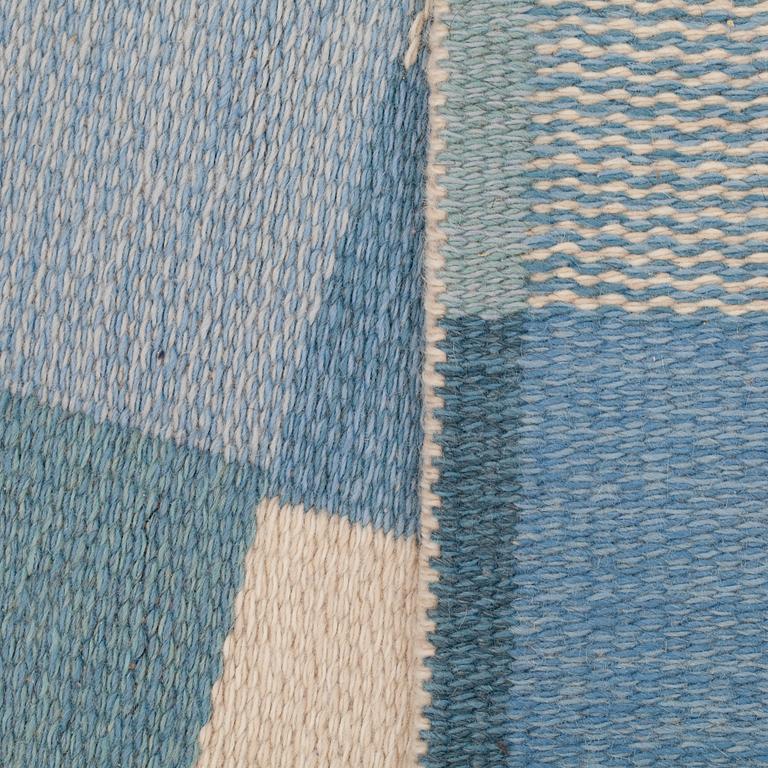 MATTA, maskinvävd, dubbelsidig, signerad ID (Ingrid Dessau). Ca 226 x 159 cm.