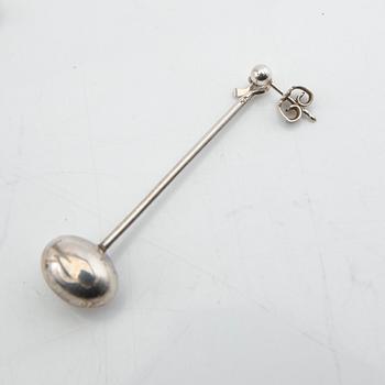 Vivianna Torun Bülow-Hübe, örhängen, ett par, silver, Georg Jensen, Danmark.