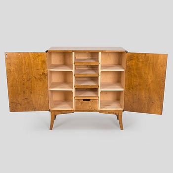 A 1940s cabinet, model 193, Asko Finland.