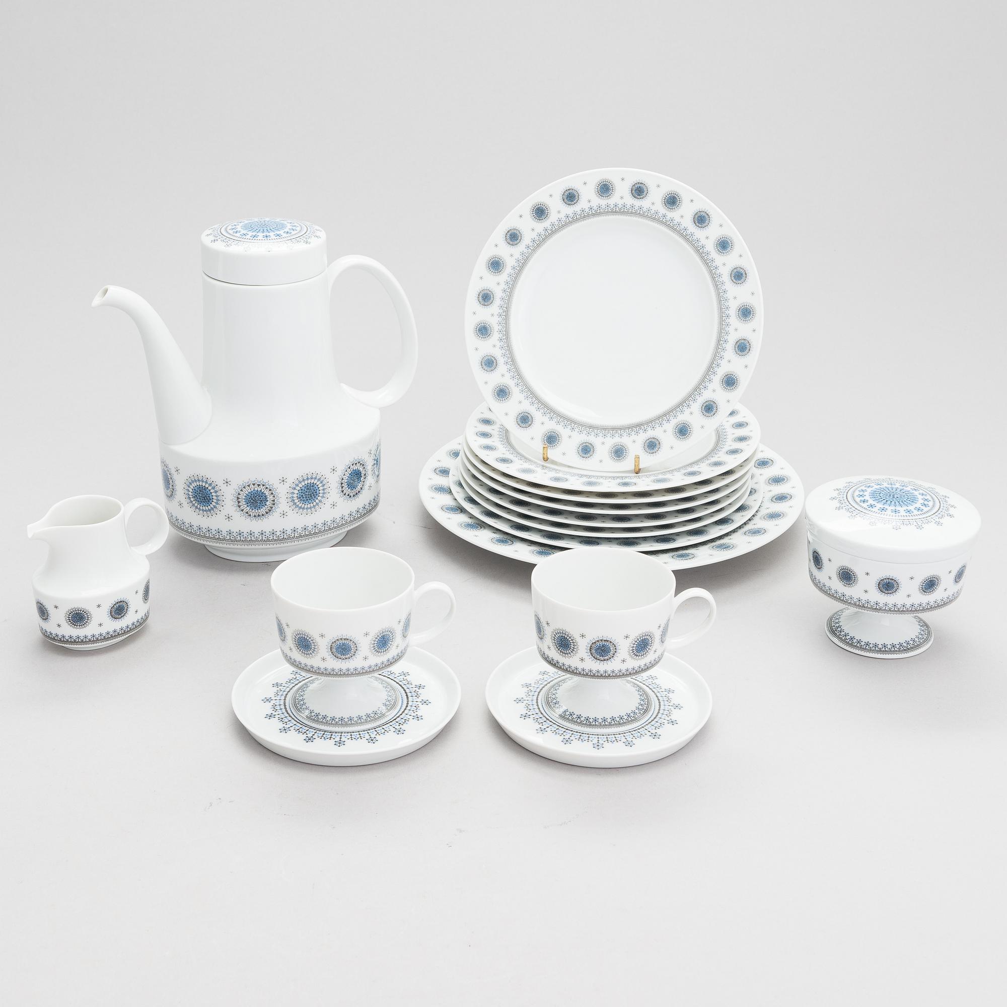 A 28 pieces of porcelain tableware by Tapio Wirkkala, model "Composition/Jääkukka" for Rosenthal, 20th cen.
