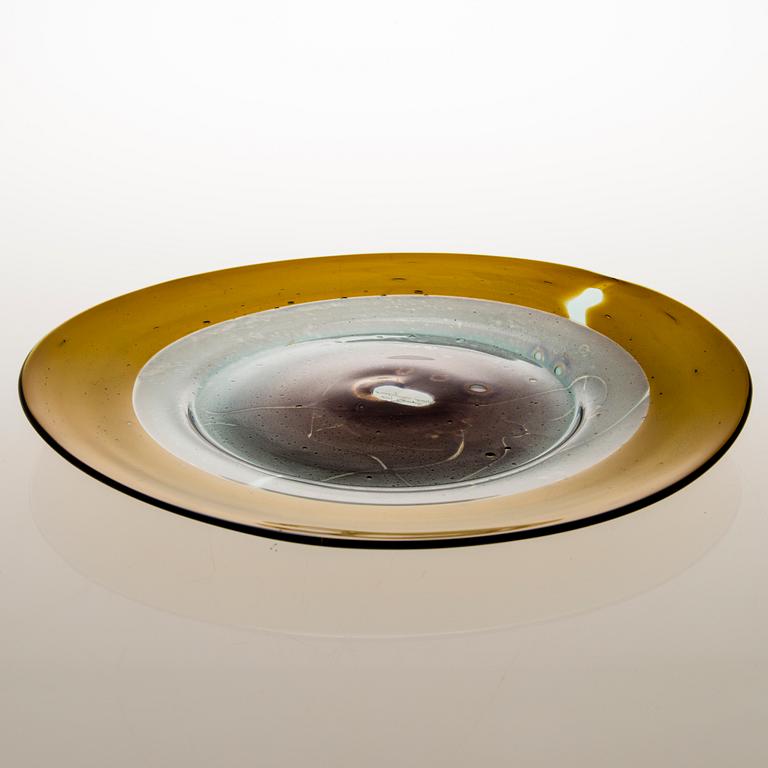 KAJ FRANCK, A 1960s glass 'Ring plate', signed Kaj Franck, Nuutajärvi Notsjö.