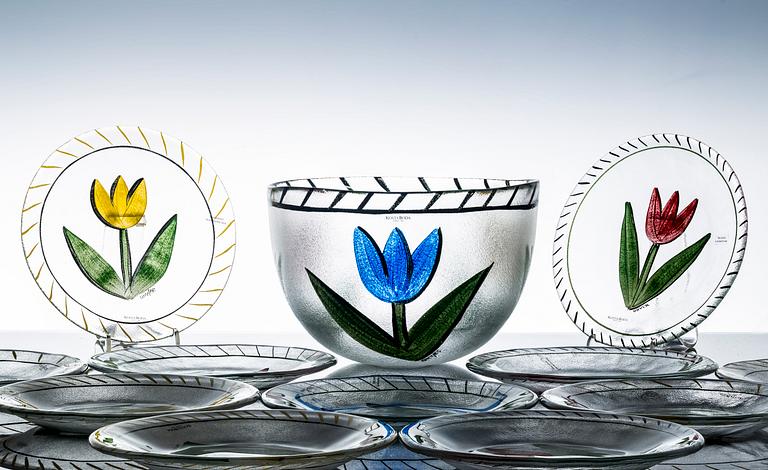 ASSIETTER, 11 st, samt SKÅL, "Tulipa", Ulrica Hydman-Vallien, Kosta Boda.