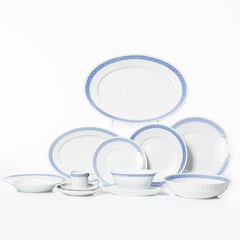 Royal Copenhagen, a 'Blå vifte' dinner and coffee service, porcelain, Denmark (62 pieces).
