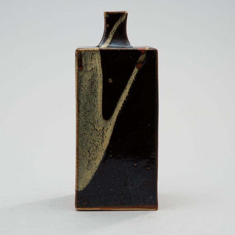 A stoneware vase attributed to Shoji Hamada, Japan 1960's.