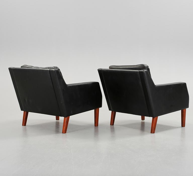 FÅTÖLJER, ett par, 1960-tal.