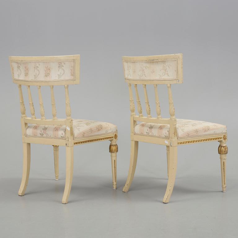 STOLAR, ett par, sengustavianska, omkring år 1800.