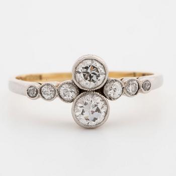 GUSTAF DAHLGREN & CO, Ring med gammalslipade diamanter.