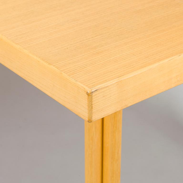 Alvar Aalto, matbord, mdell H94, 1900-talets slut.
