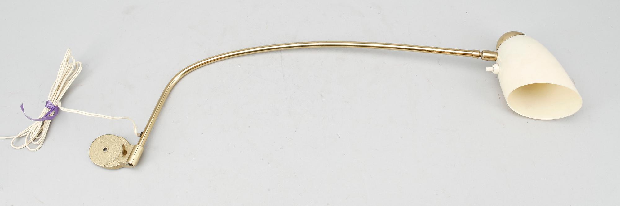 VÄGGLAMPA, mässing, 1900-talets mitt, sannolikt Tyskland.