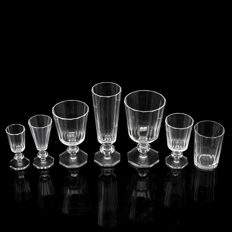 A 75 piece first half of the 20th century'Karlberg' glass servis by Elis Bergh.