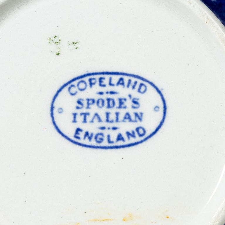A 42-piece 'Spode's Italian' dinner service, England, mid-20th century - 21st century.