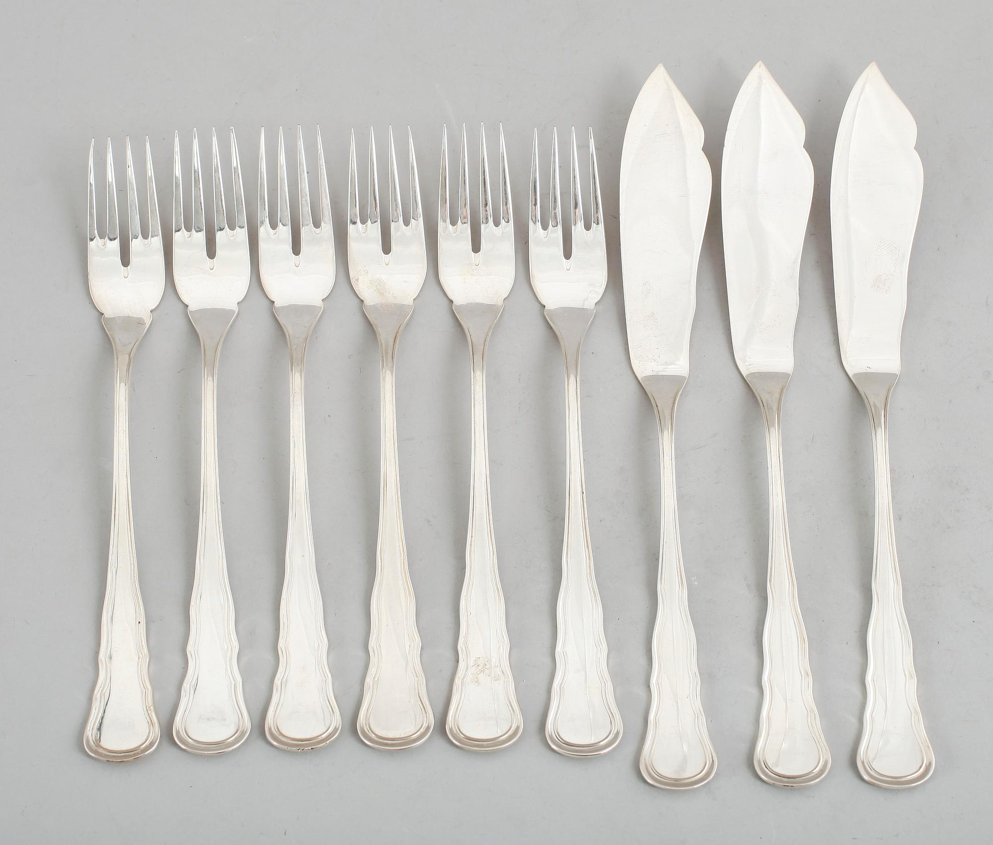 FISKBESTICK, 9 delar, silver, CG Hallberg, Stockholm, bl a 1935. Vikt ca 365 gram.