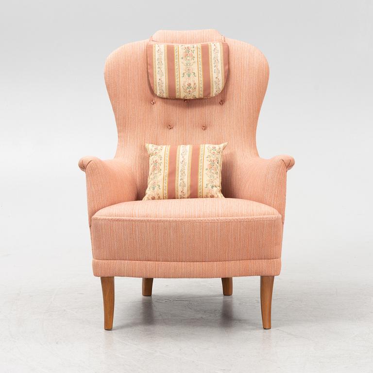 Carl Malmsten, Fåtölj, "Farmor". AB O.H. Sjögren, Tranås, 1984.