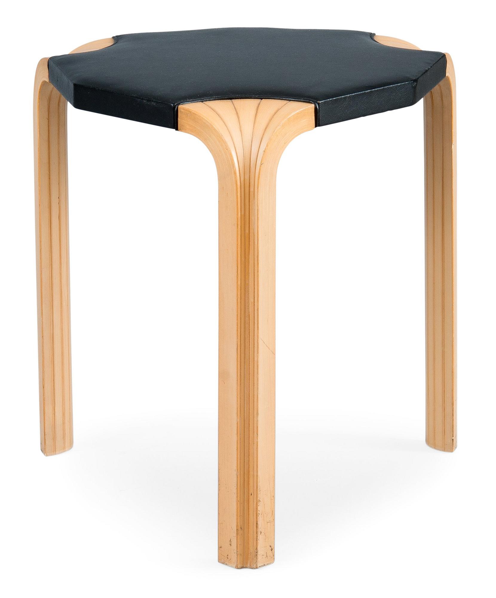 Alvar Aalto, AN X-LEG STOOL.