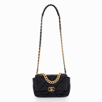 Chanel, laukku, "19 Small Flap Bag", 2021.