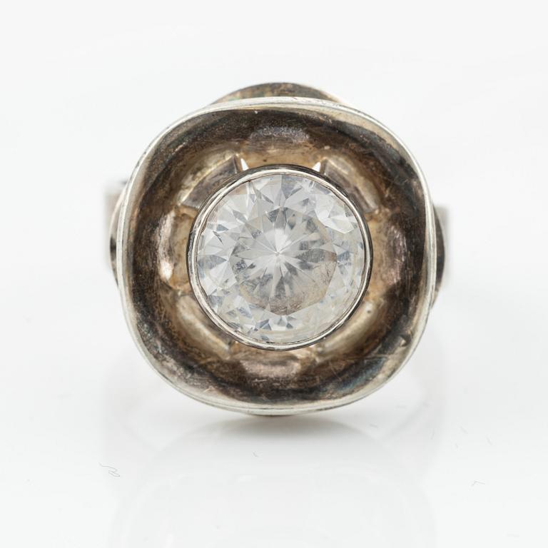 Bangle and ring, silver with quartz and synthetic white stone.