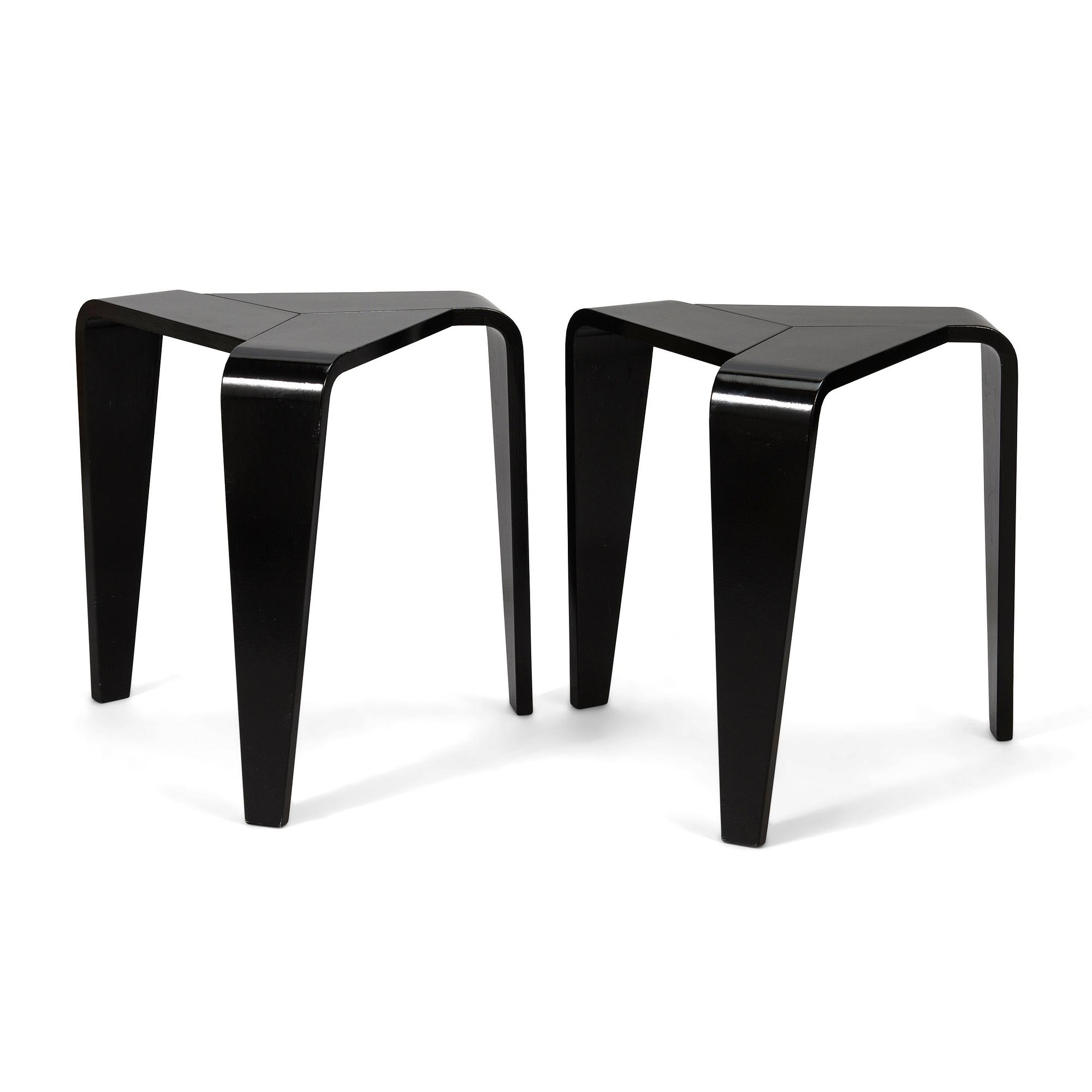 MARKE NISKALA-LUOSTARINEN, jakkarapari, "Tabouret", Oy Stockmann Ab, Keravan puusepäntehdas, 1900-luvun puoliväli.