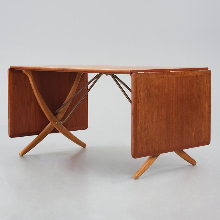 Hans J. Wegner, bord med klaffar "AT-304", teak och ek, Andreas Tuck, Danmark 1950-60-tal.
