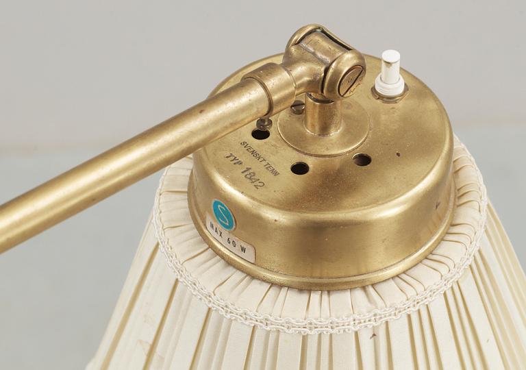 GOLVLAMPA, mässing, design Josef Frank, Firma Svenskt Tenn, modell 1842.