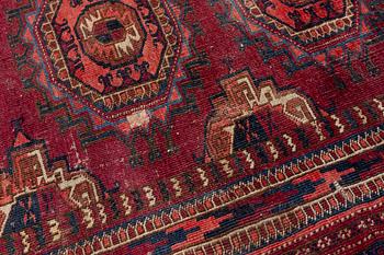 An Antique Tekke main carpet, ca 545 x 302 cm.