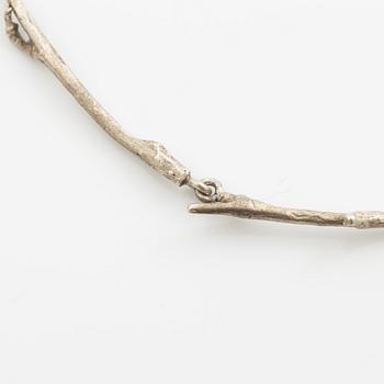 Sofia Björkman, collier, ring och örhängen i form av björkgrenar, silver. Ring med tanzaniter.